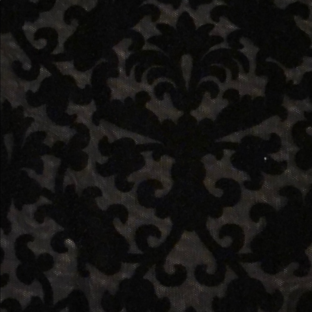 Top - Picture 2 of 4